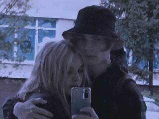 Erotikus videocsevegés DoubleLime