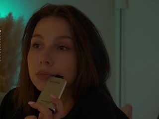 Erotikus videocsevegés DramaQueen_