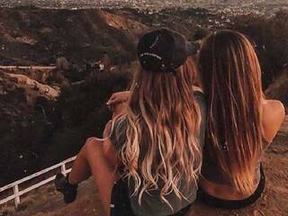 Erotikus videocsevegés Dreamy-Duo