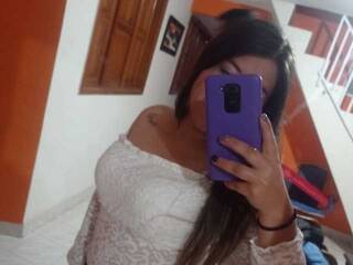 Erotikus videocsevegés dulcedreams