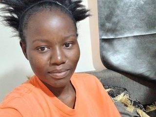 Erotikus videocsevegés Ebony-babe-reloaded