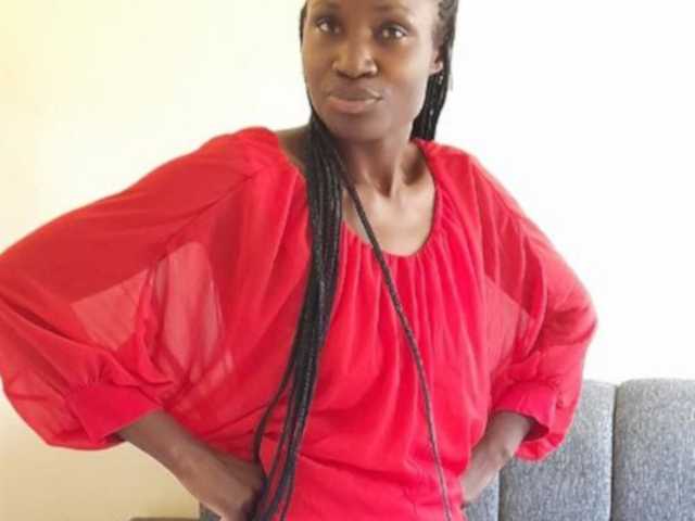 A profil fényképe ebony-liz