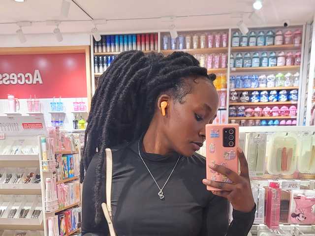 A profil fényképe Ebonycutelyn