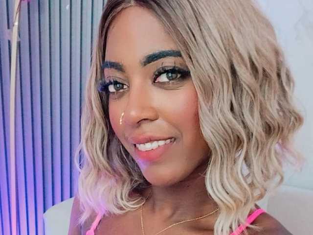 A profil fényképe ebonydreams01