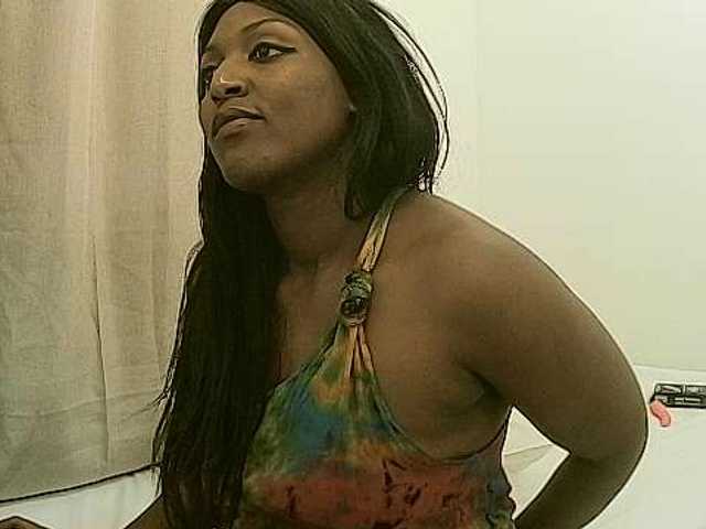 Fényképek EbonyStar3578 she is single ... make her your woman