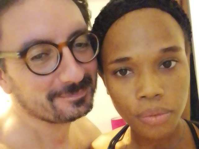 A profil fényképe ecouple1