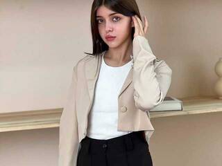 Erotikus videocsevegés ekatze007