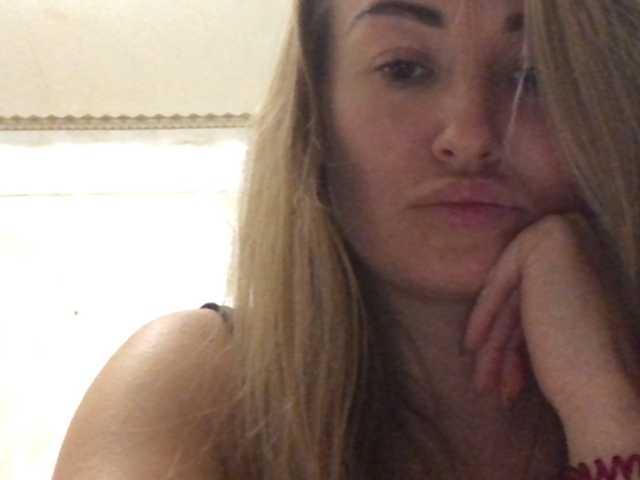 Sugárzási képernyőképek ElegantBlonda