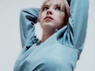 Erotikus videocsevegés ElenNov