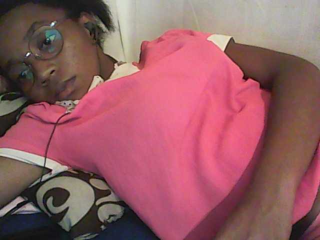 Sugárzási képernyőképek ElianeXhot