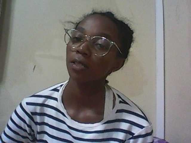 Sugárzási képernyőképek ElianeXhot