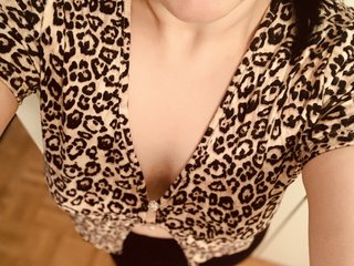 Erotikus videocsevegés Elieen2