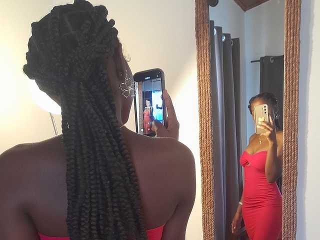 A profil fényképe ElieSayana