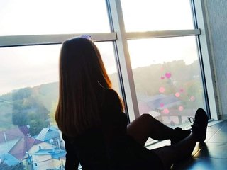 Erotikus videocsevegés Elinao