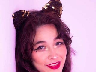 Erotikus videocsevegés ElissaMontoya