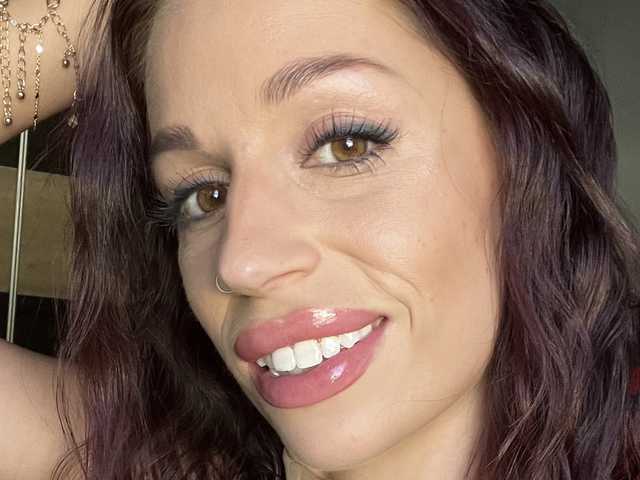 A profil fényképe EllaJones