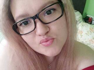 Erotikus videocsevegés Ellaryy