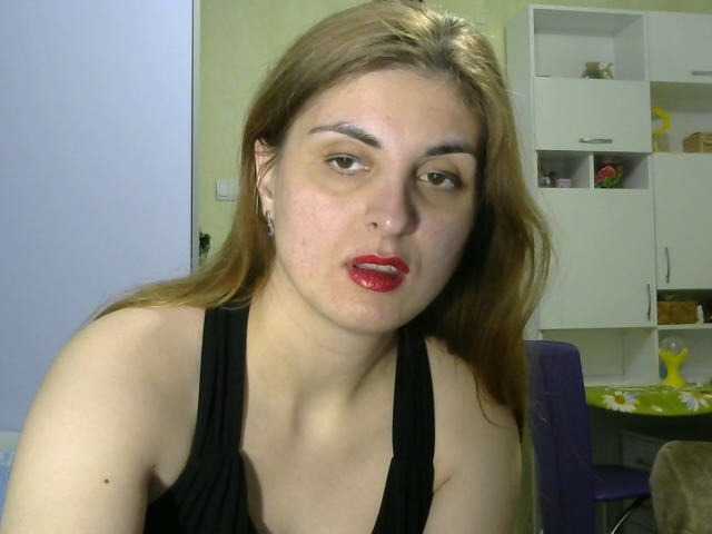 Fényképek EllenLaPeach Hi all. I'm new here. Opened for new. My goal is hot dance