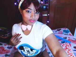 Erotikus videocsevegés ellieDverall