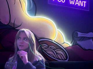 Erotikus videocsevegés EllyKetto