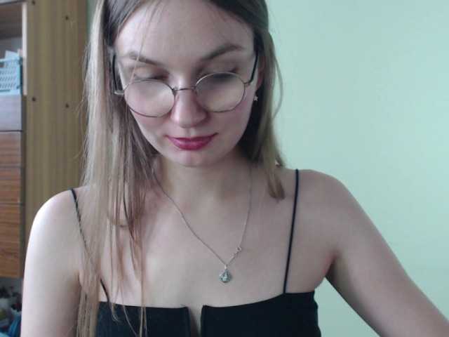 Fényképek Ellyxcute Hey there :) lets have some nice kinky fun