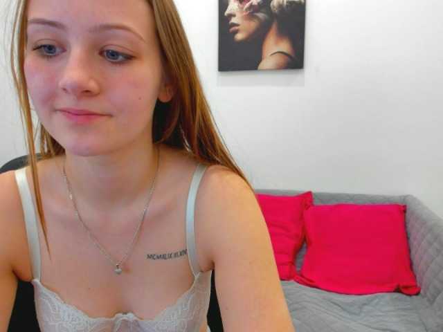 Fényképek ElsaJean18 Enjoy my lovely #hot show! Warm welcome to everybody! I want to feel you guys #hot #teen #dance #show