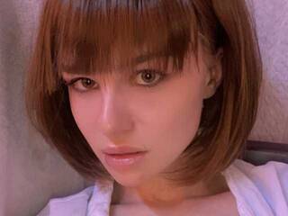 Erotikus videocsevegés ElviraNichols