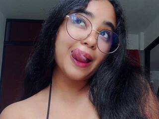 Erotikus videocsevegés ElynDavidson