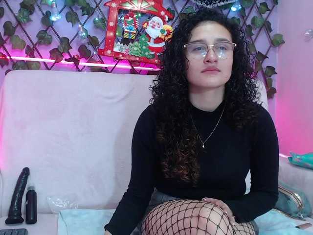 Sugárzási képernyőképek Ema-boobsy