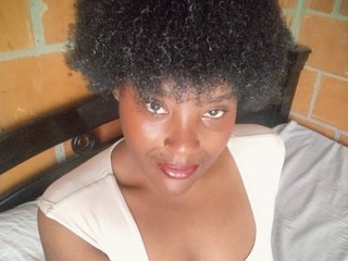 Erotikus videocsevegés EmiliAddams