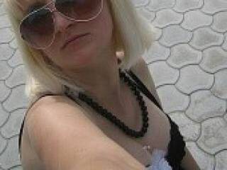 Erotikus videocsevegés emilianna