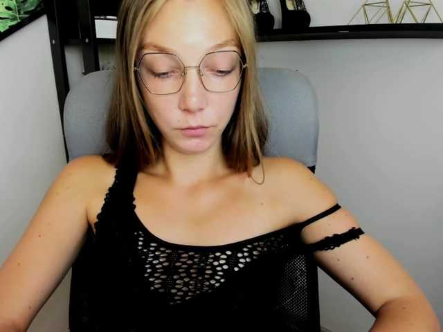 Fényképek EmillyExtasy #joi #cei #sph #kiss #femdom #roleplay #fantasien #lips #mistress