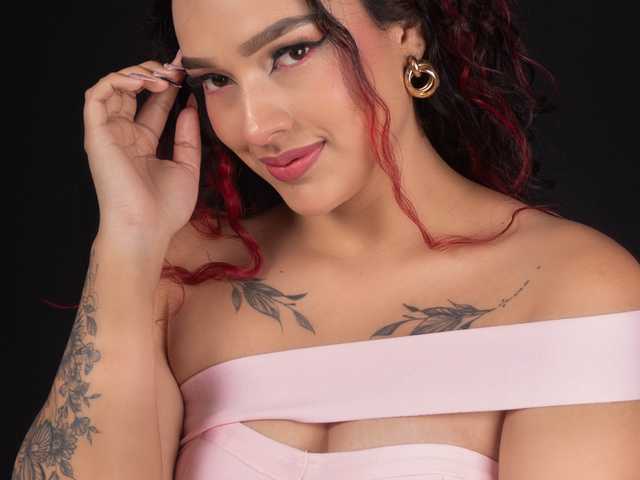 A profil fényképe Emily-Foxyy