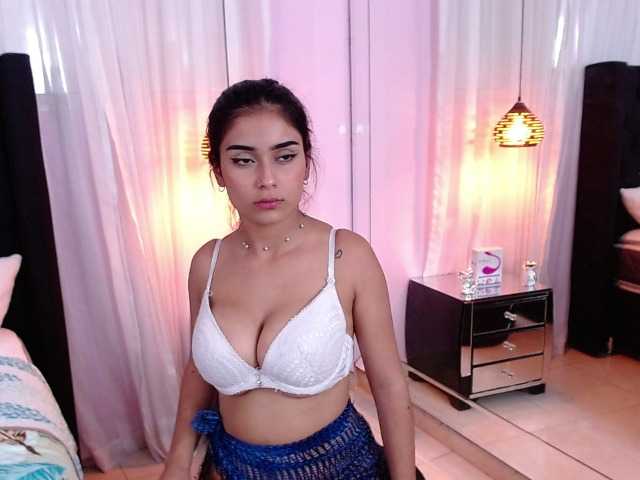 Fényképek Emily-jones- All naked and dance 300tks