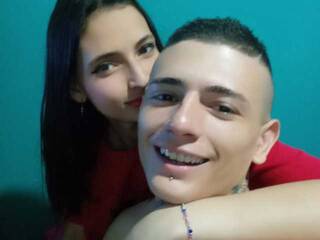 Erotikus videocsevegés Emily-manzon