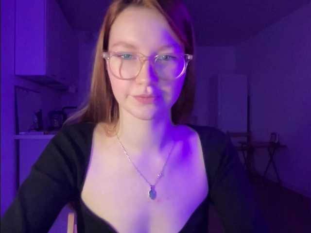 Fényképek EmilyBr0wn Hey, my name is Emily) The hot show with toys is in private, and the recording of the show is in full private! send love