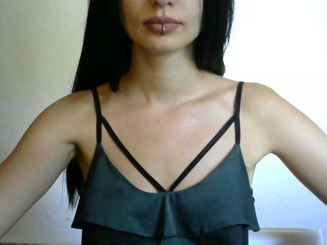 Fényképek EmilyCherry 2000: want play with my pussy , help me;) 644: thank #naked 200 tokens| 1356: and I will play with my pussy |your nickname on my body 100 tokens