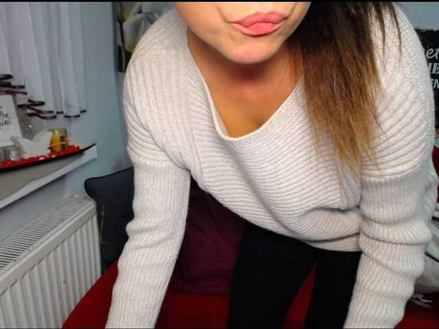 Sugárzási képernyőképek EmilyQueen