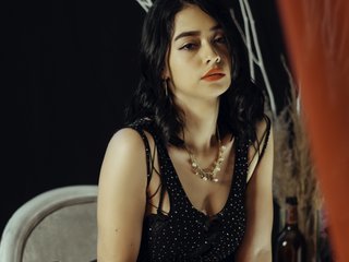 Erotikus videocsevegés EmilyRamirez