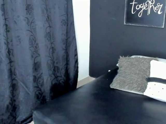 Fényképek EmmaCole 642 make me feel so good, when i m very wet i show you my pussy --- instant and multysquirt in goal