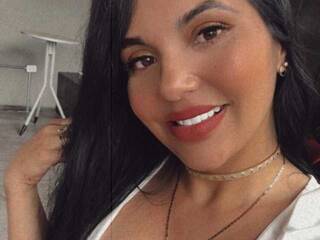 Erotikus videocsevegés EmmaDiamond