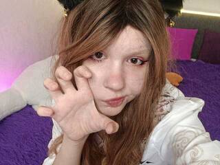 Erotikus videocsevegés Emmy-Rise