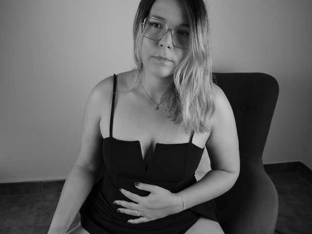 A profil fényképe Emy-Lana