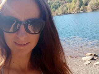 Erotikus videocsevegés Erine9900