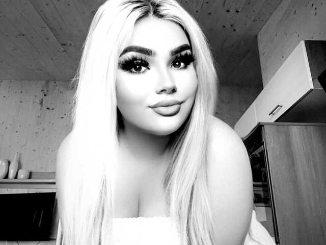 A profil fényképe esleyy-boobs