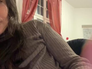 Erotikus videocsevegés Esmiralda