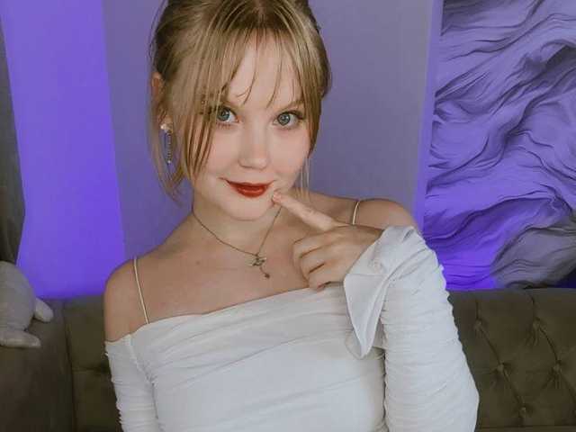 A profil fényképe Essie-Fanning
