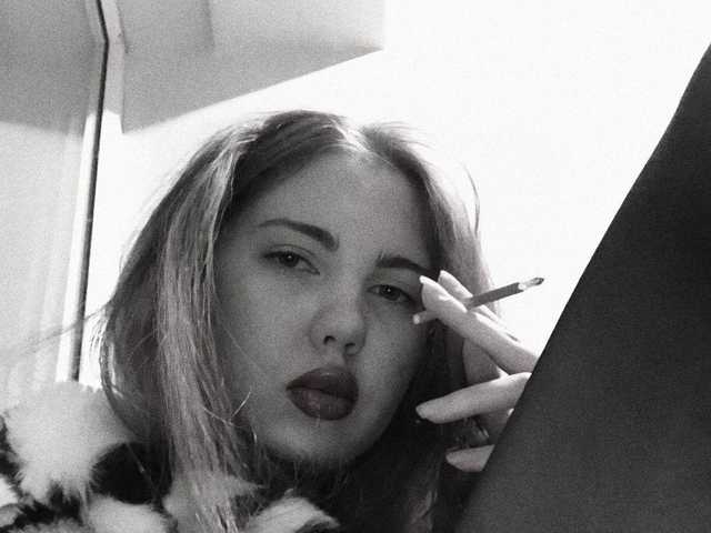 A profil fényképe Eva-Zovi