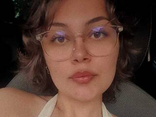 Erotikus videocsevegés evelyne-fox