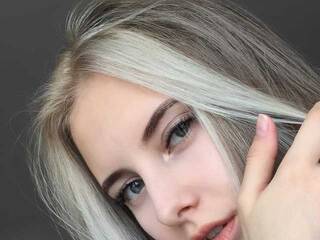 Erotikus videocsevegés Evvvaaa